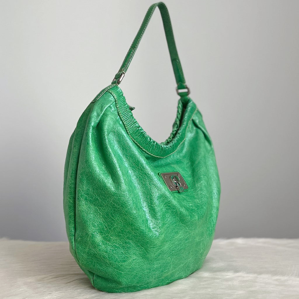 Marc Jacobs Lime Green Leather Turn Lock Large 2 Way Shoulder Bag