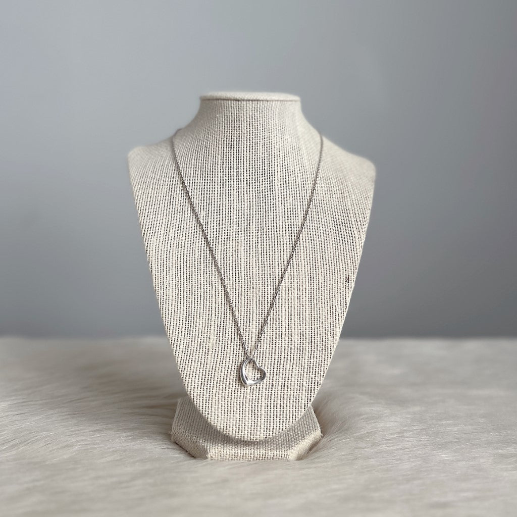 Tiffany & Co. Elsa Peretti Silver Open Heart Necklace Excellent