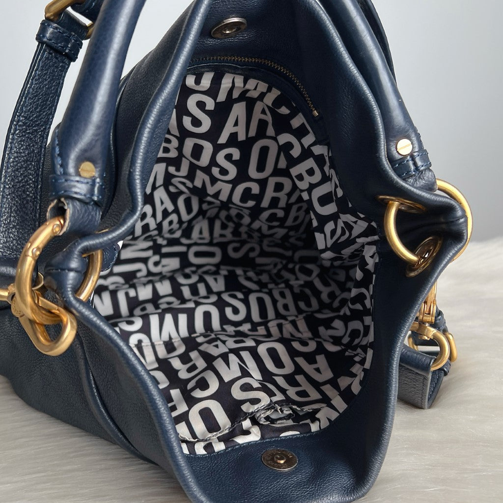 Marc Jacobs Navy Leather Front Logo Slouchy 2 Way Shoulder Bag