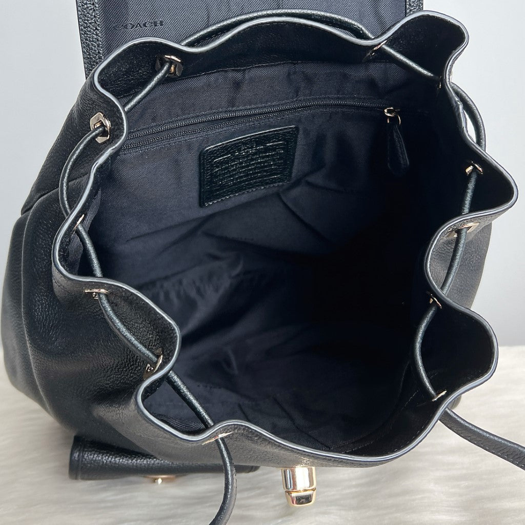 Coach Black Leather Turn Lock Pocket Drawstring Backpack Like New