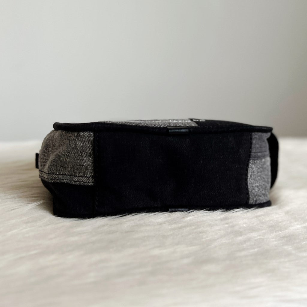 Marc Jacobs Two Tone Canvas Camera Crossbody Shoulder Bag Excellent