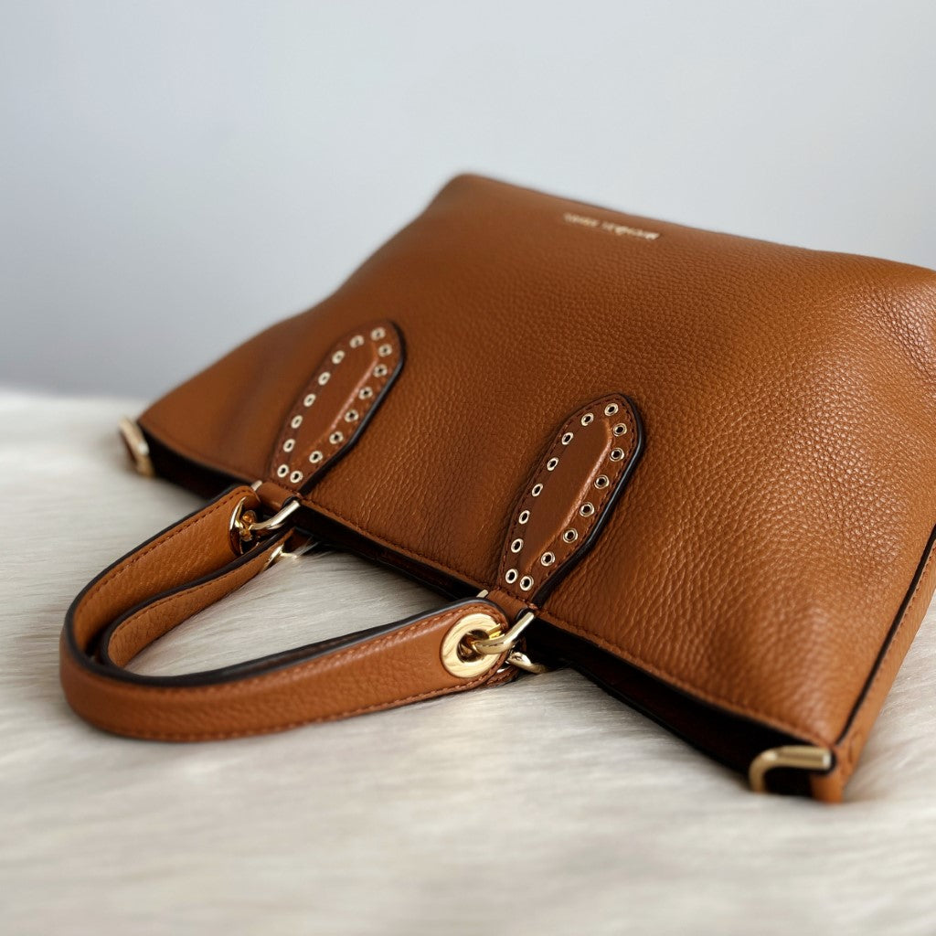 Michael Kors Caramel Leather Gold Stud Detail 2 Way Shoulder Bag Excellent