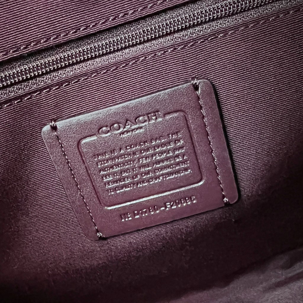 Coach Plum Leather Front Logo Triple Compartment 2 Way Shoulder Bag Excellent