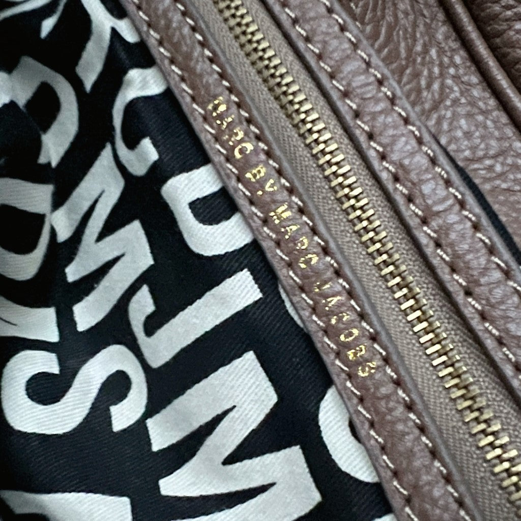 Marc Jacobs Taupe Leather Classic Q Large 2 Way Shoulder Bag Excellent