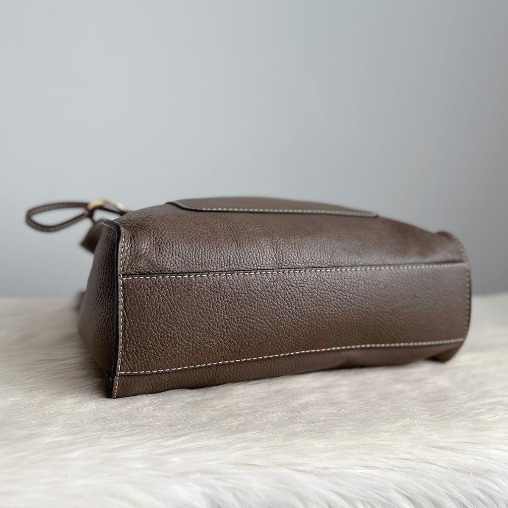 Marc Jacobs Taupe Leather Triple Compartment Shoulder Bag + Pouch Excellent