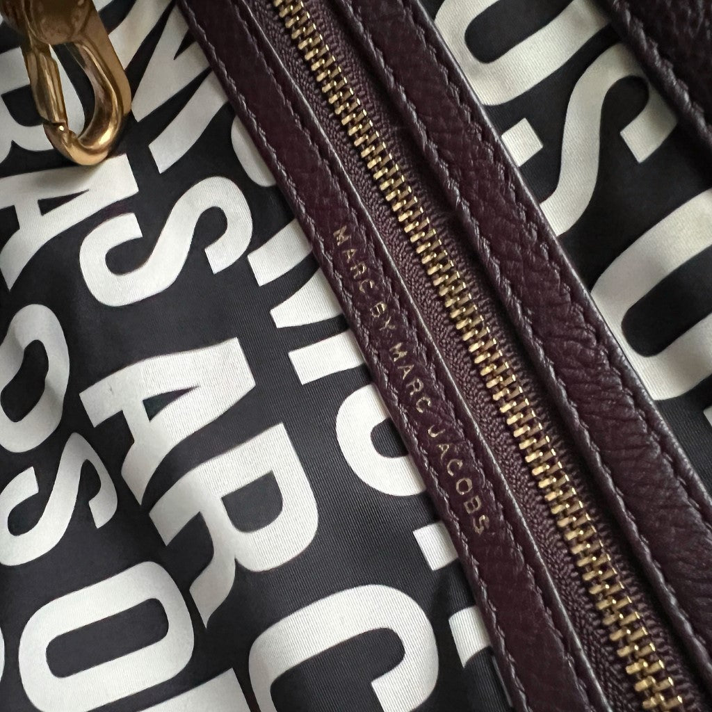 Marc Jacobs Plum Leather Front Logo 2 Way Shoulder Bag Excellent