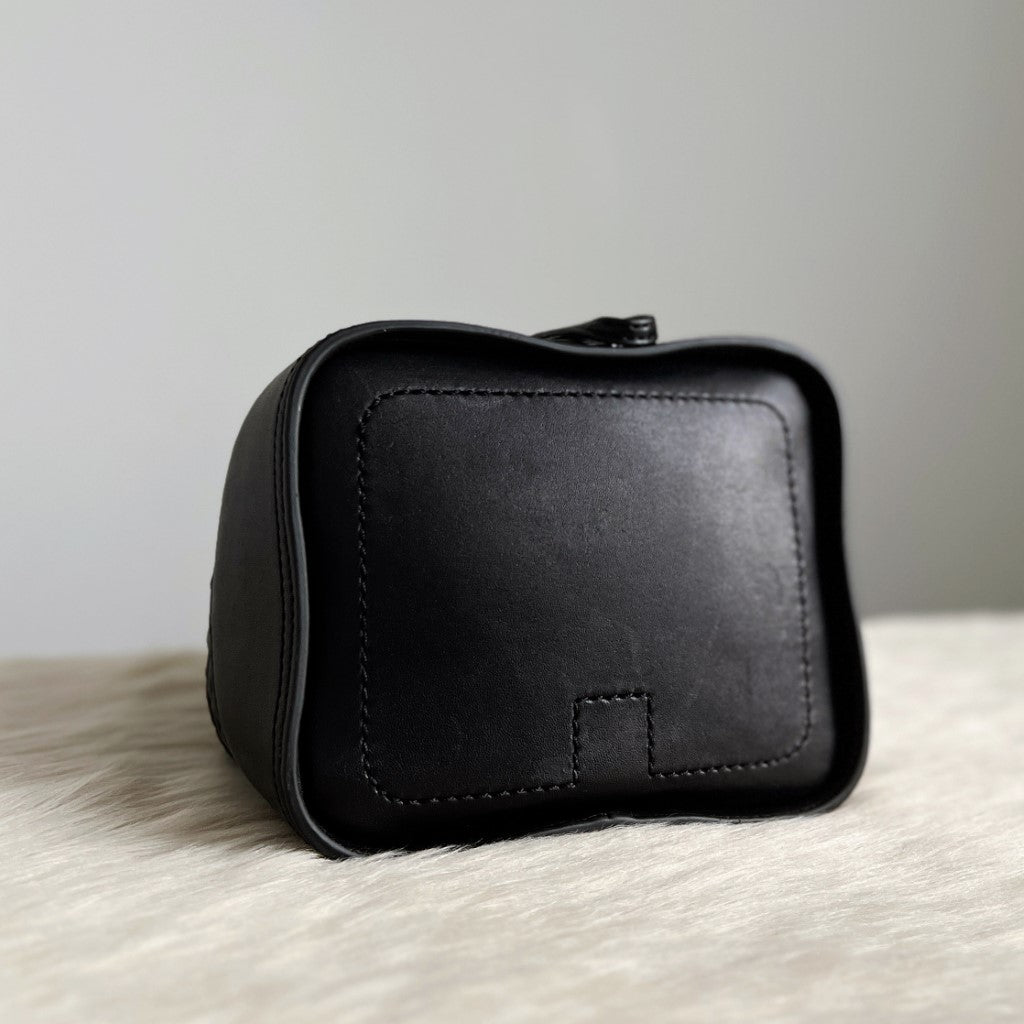 Tory Burch Black Leather Quilted Drawstring Bucket 2 Way Shoulder Bag New with Tags