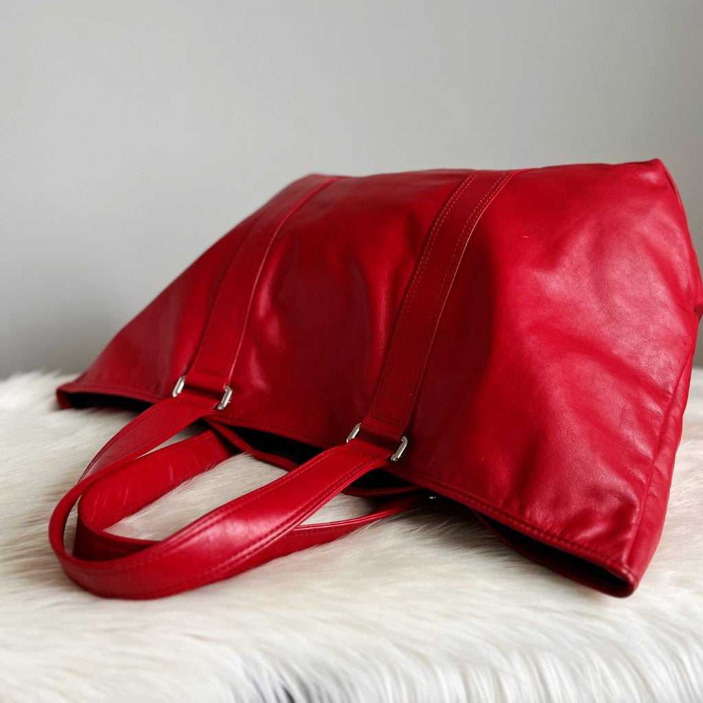 Marc Jacobs Red Leather Oversized Holiday Weekend Shoulder Bag