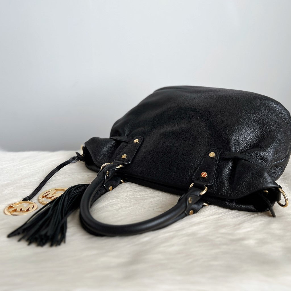 Michael Kors Black Leather Tassel Charm 2 Way Shoulder Bag Excellent