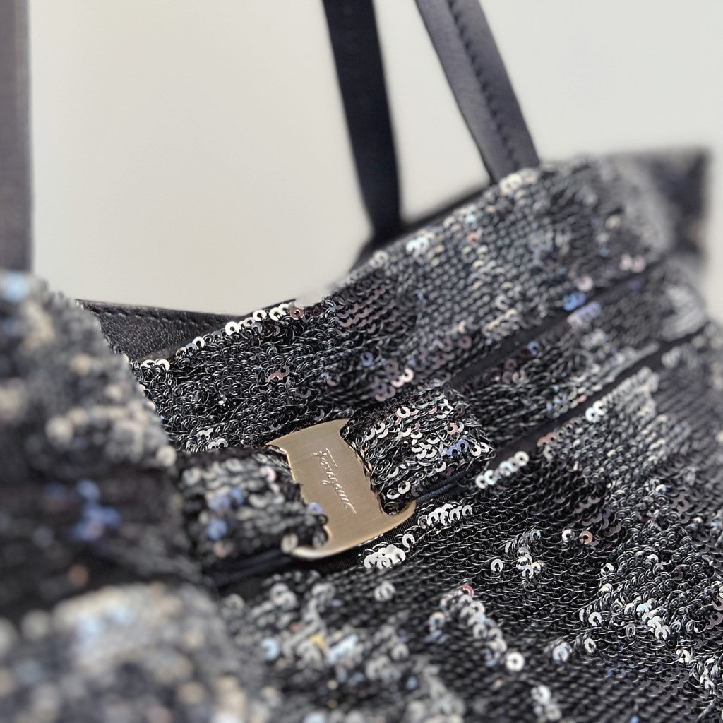 Salvatore Ferragamo Sequined Front Bow Carryall Shoulder Bag Excellent