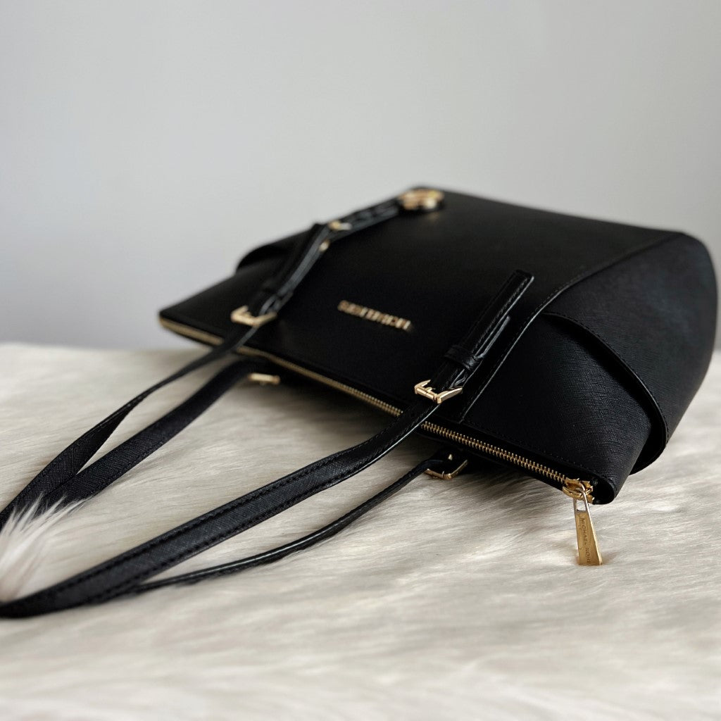Michael Kors Black Leather MK Charm Career Shoulder Bag Excellent