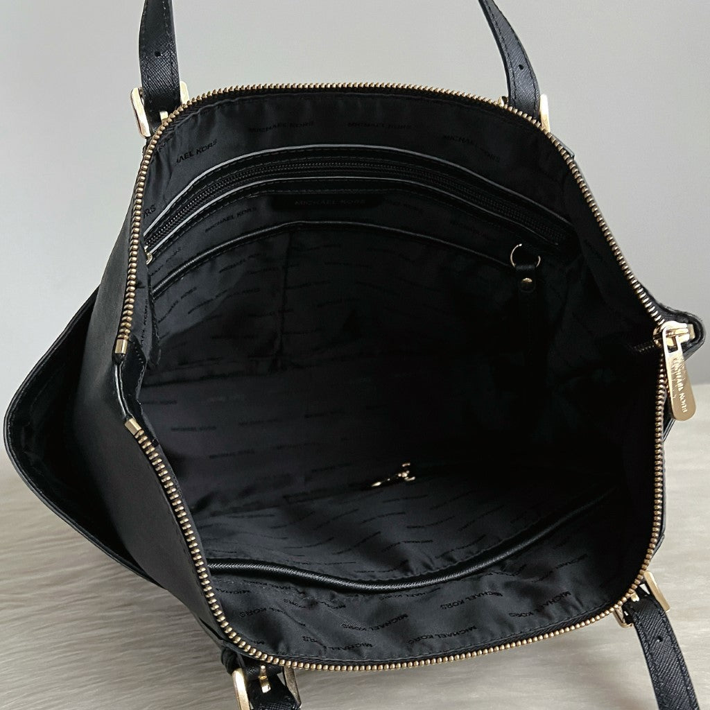 Michael Kors Black Leather MK Charm Career Shoulder Bag Excellent