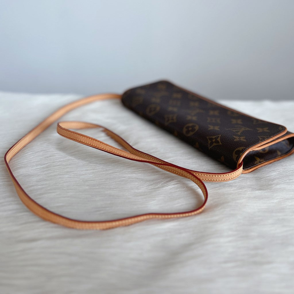 Louis Vuitton Signature Monogram Pochette Twin GM Shoulder Bag Excellent