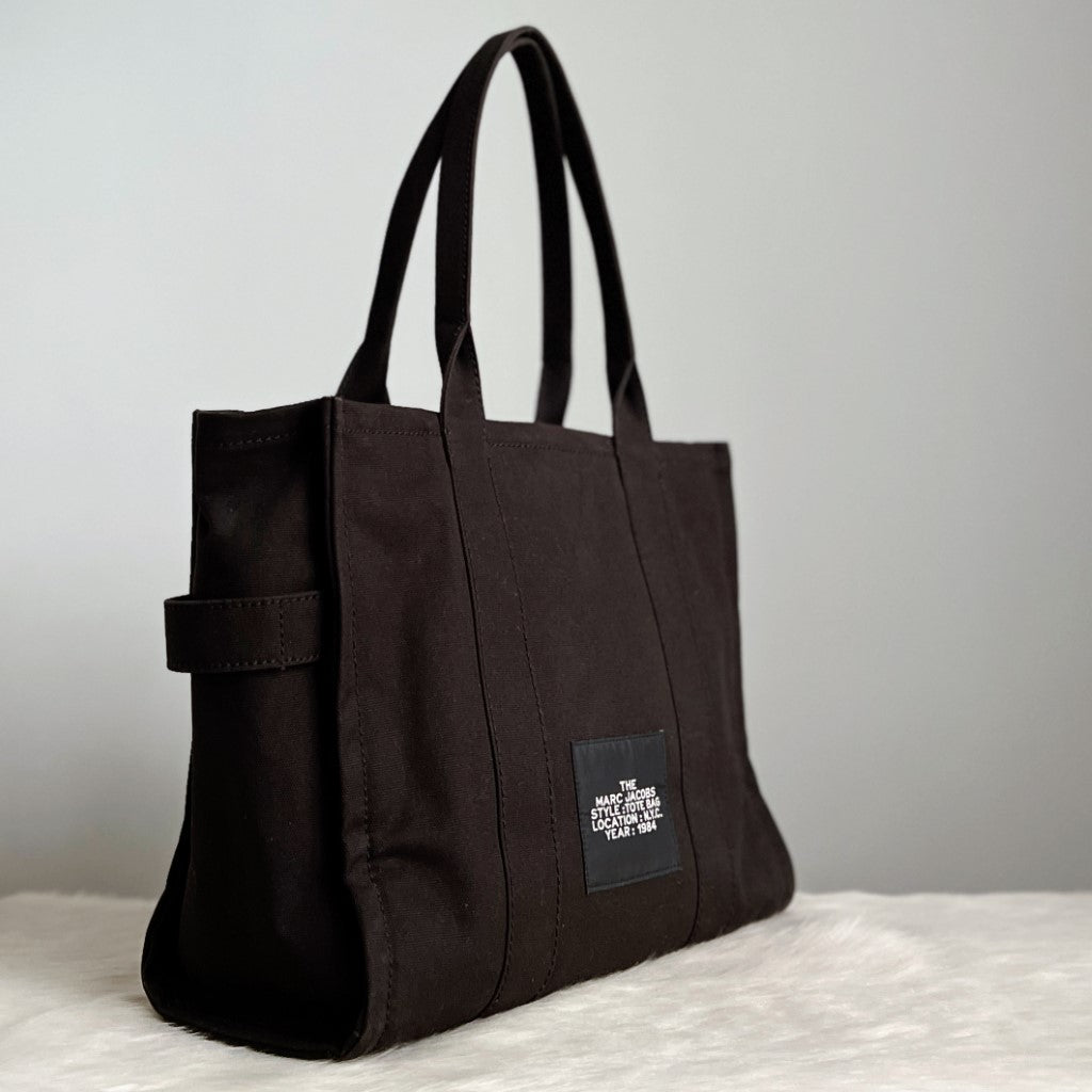 Marc Jacobs Black Front Pattern Book Tote Large Shoulder Bag