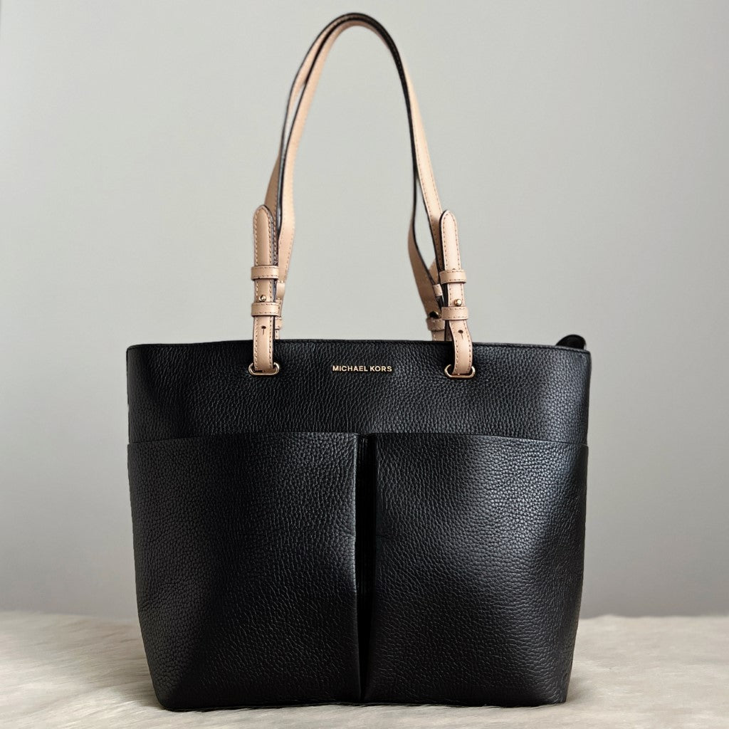 Michael Kors Two Tone Leather Front Pocket Career Shoulder Bag Like New