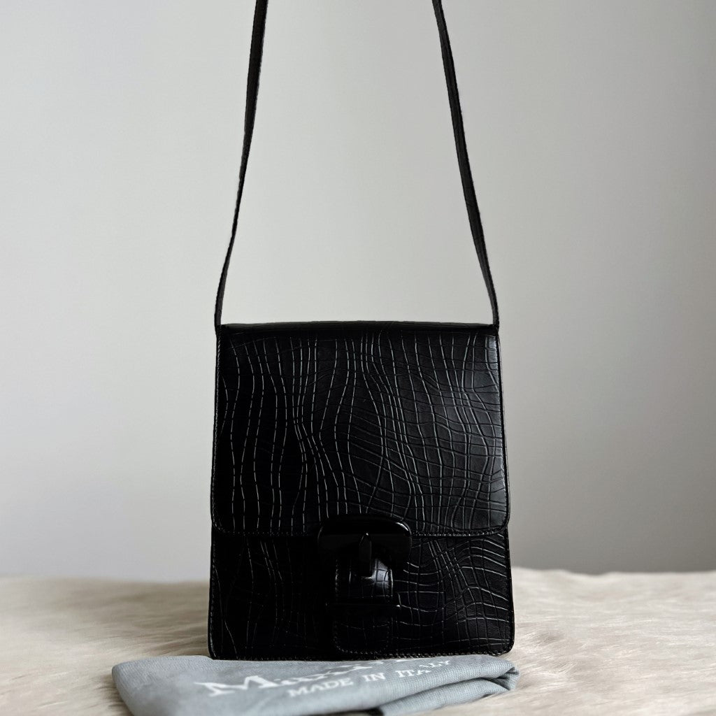 Max Mara Black Leather Oversized Buckle Crossbody Shoulder Bag Excellent