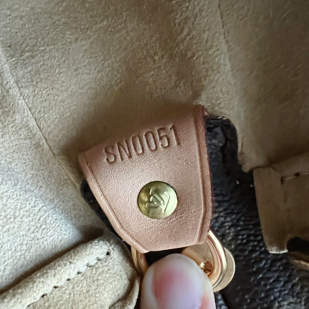 Louis Vuitton Signature Monogram Looping GM Shoulder Bag