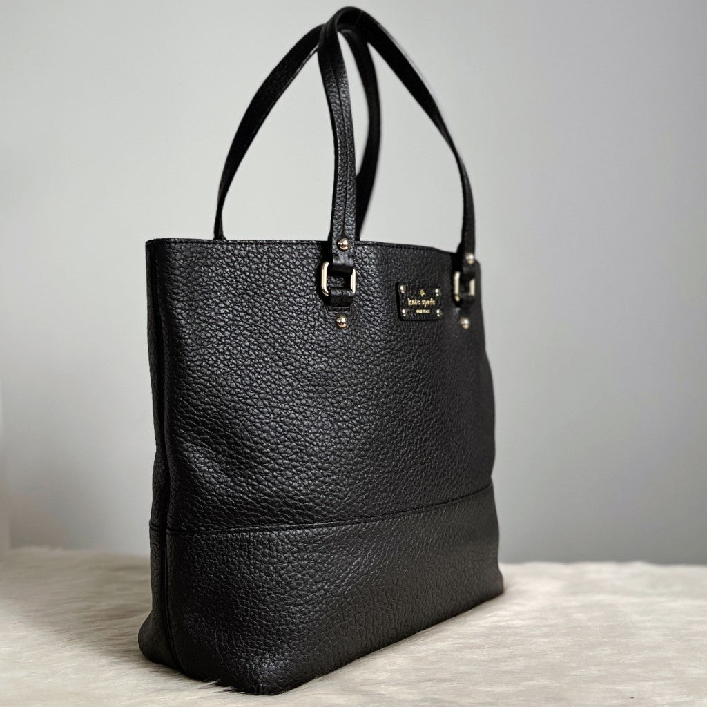 Kate Spade Black Leather Front Logo Career Shoulder Bag Like New