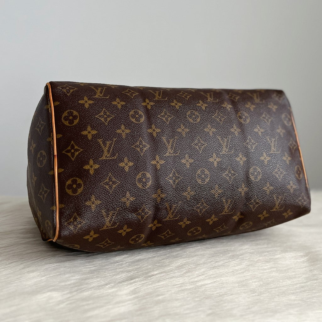 Louis Vuitton Signature Monogram Speedy 35 Bag + Lock & Keys