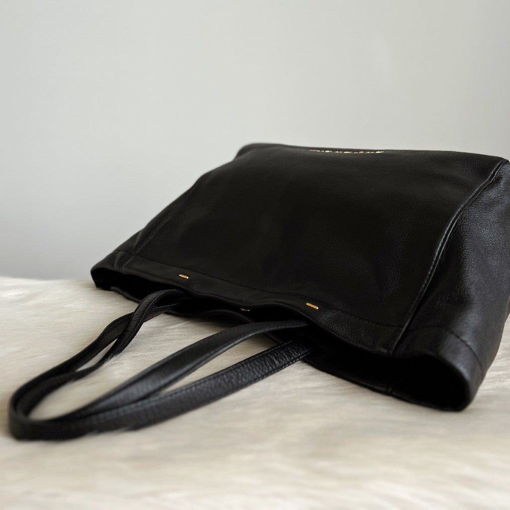 Marc Jacobs Black Leather Front Logo Carryall Shoulder Bag Excellent