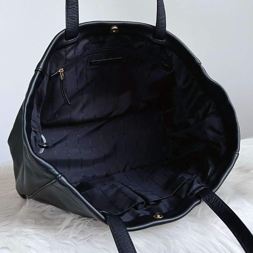 Marc Jacobs Black Leather Front Logo Carryall Shoulder Bag Excellent