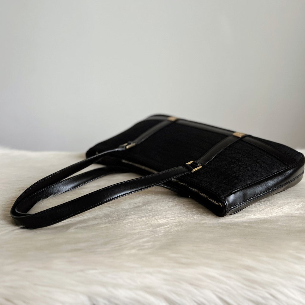 Max Mara Black Leather Check Pattern Shoulder Bag Excellent