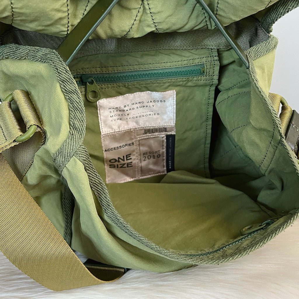 Marc Jacobs Two Tone Front Pattern Canvas Large Messenger Shoulder Bag