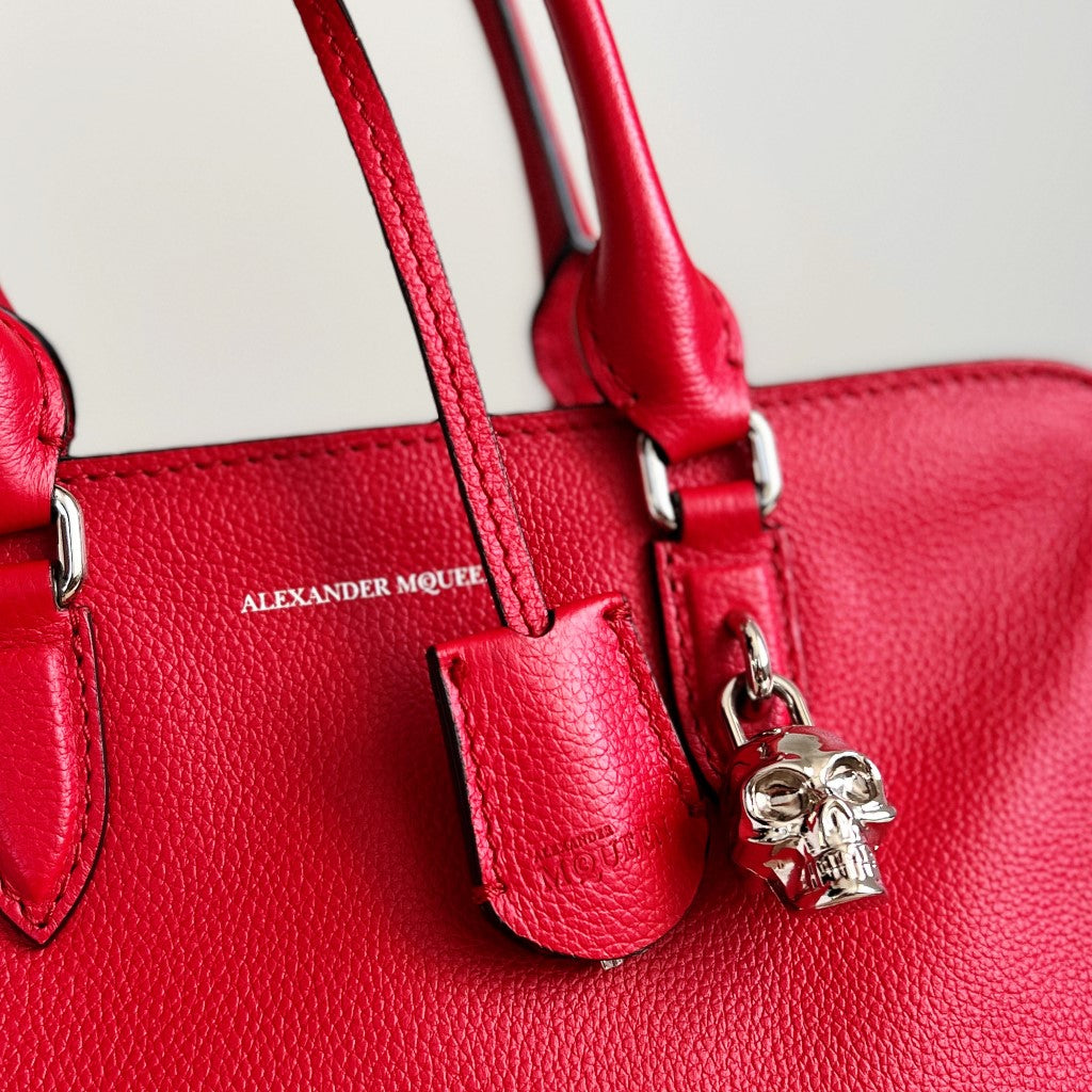 Alexander McQueen Red Leather Signature Skeleton Charm 2 Way Shoulder Bag Excellent