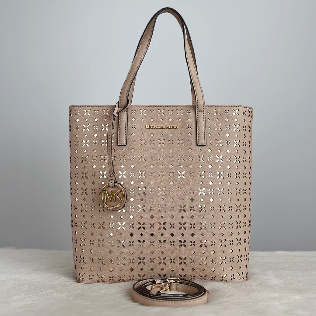 Michael Kors Beige Leather Cut Out Detail 2 Way Shoulder Bag Like New