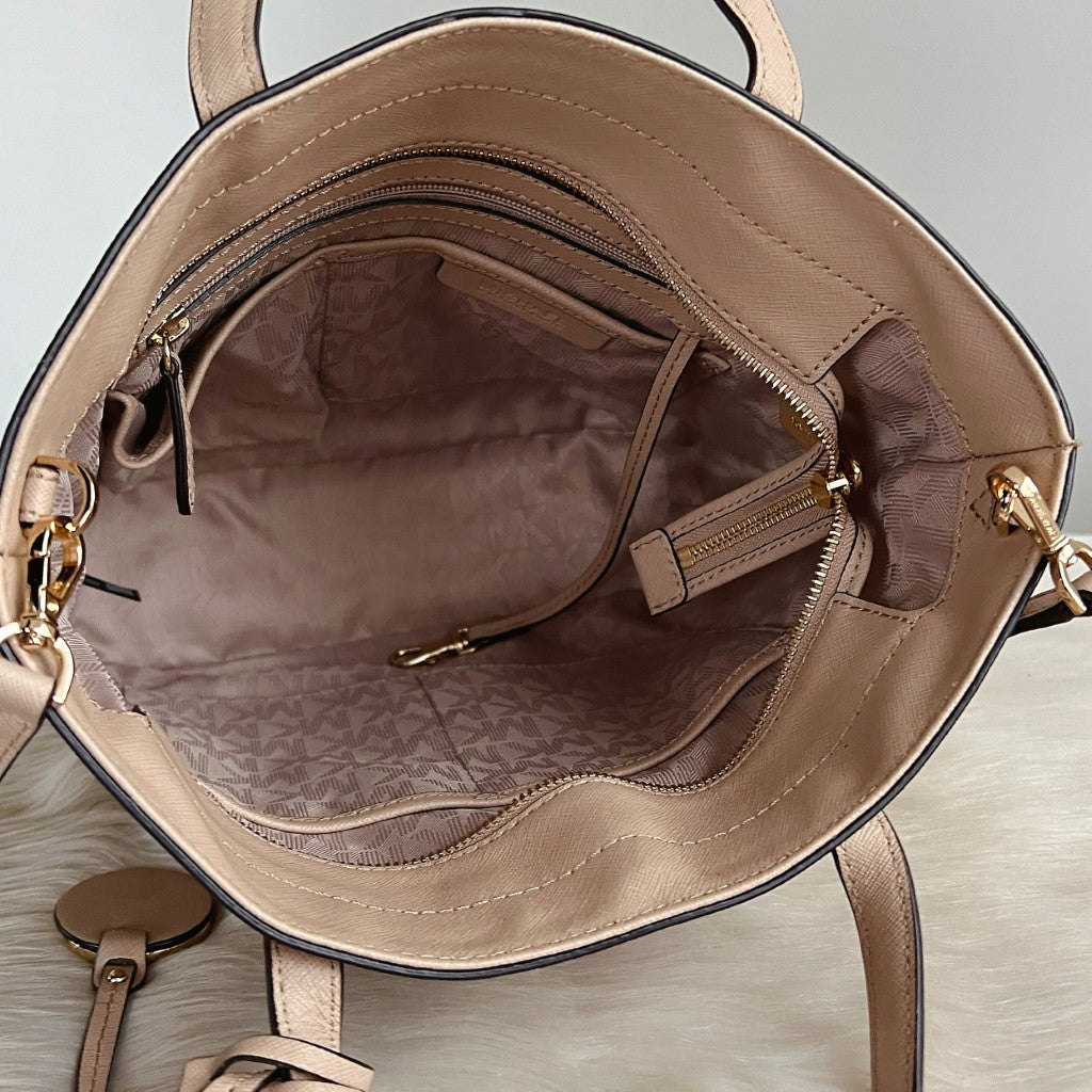Michael Kors Beige Leather Cut Out Detail 2 Way Shoulder Bag Like New