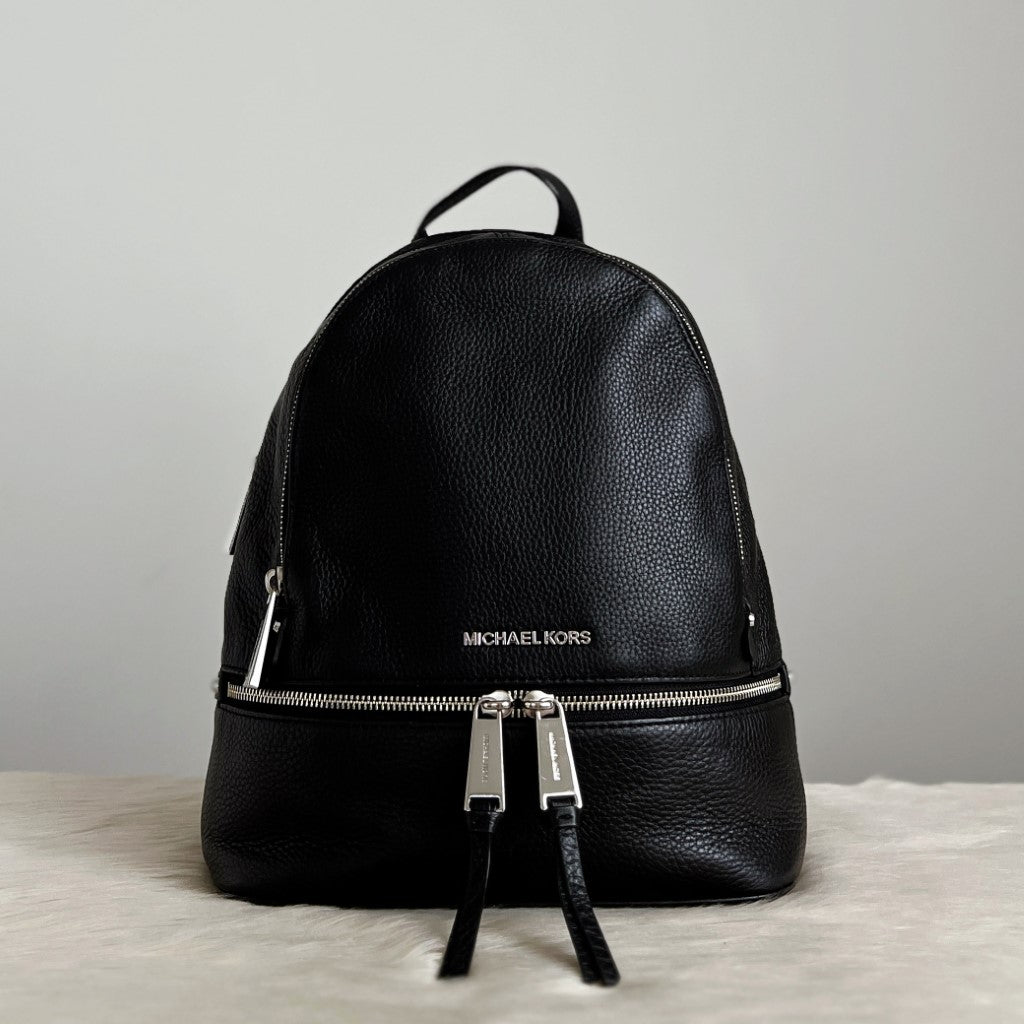 Michael Kors Black Leather Front Logo Zip Detail Backpack Like New