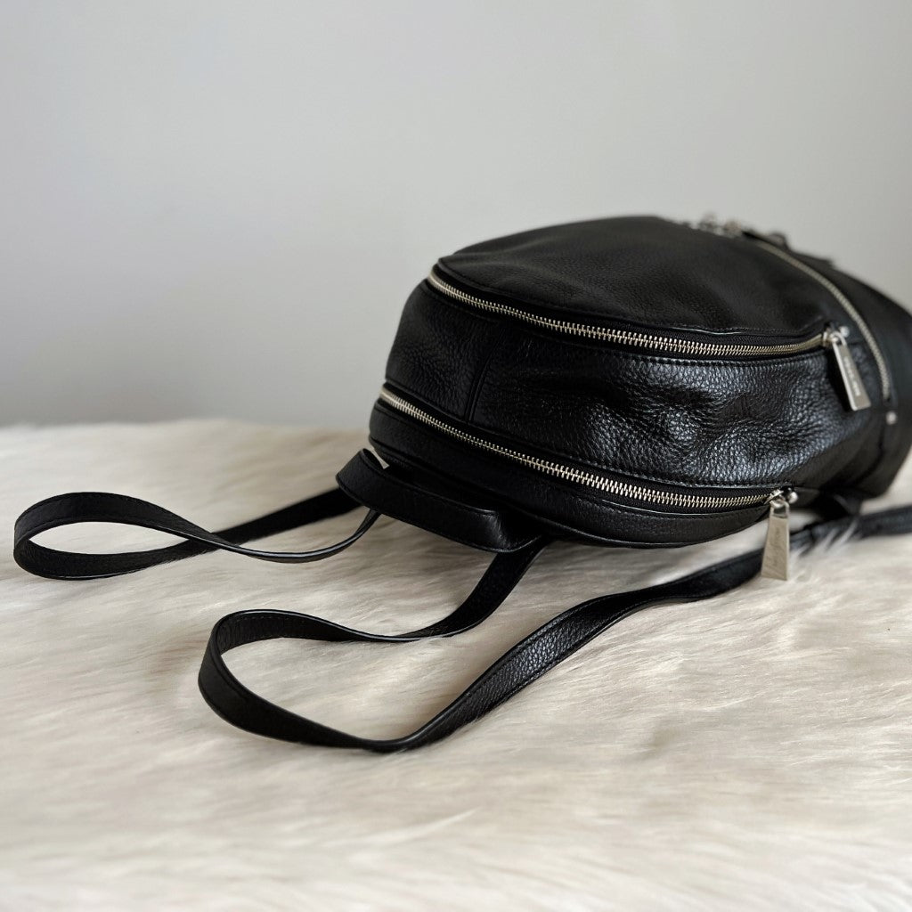 Michael Kors Black Leather Front Logo Zip Detail Backpack Like New