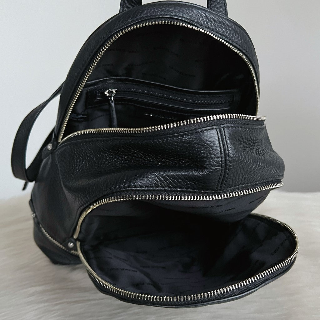 Michael Kors Black Leather Front Logo Zip Detail Backpack Like New
