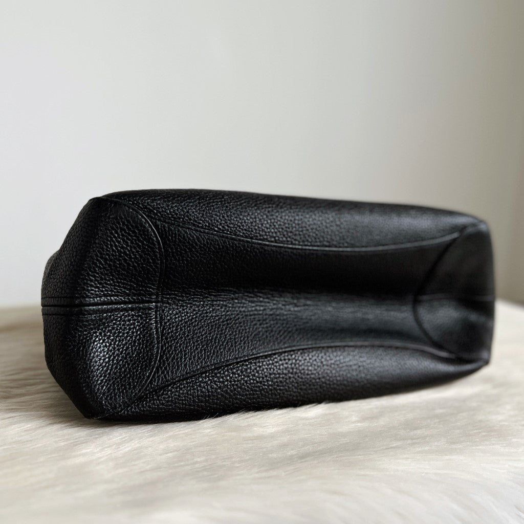 Kate Spade Black Leather Front Logo Triple Compartment Shoulder Bag