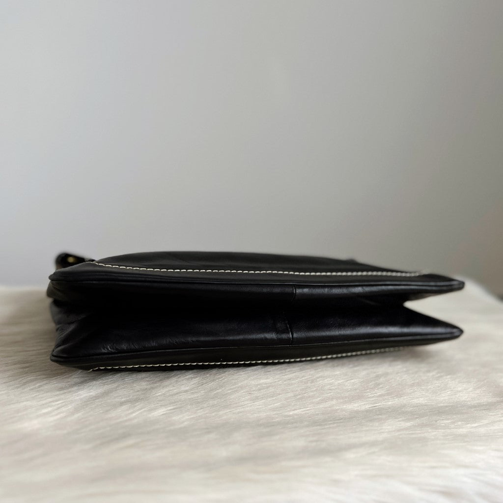 Bally Black Leather Stripe Strap Unisex Crossbody Shoulder Bag Excellent