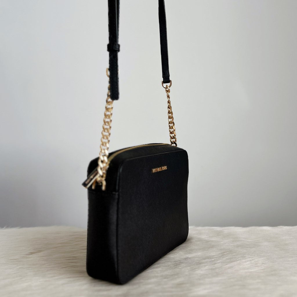 Michael Kors Black Leather Front Logo Chained Detail Crossbody Shoulder Bag Excellent