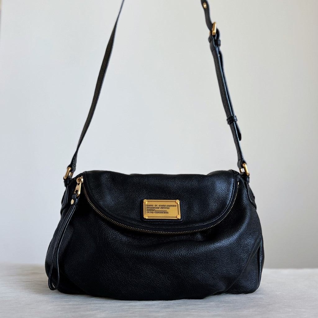 Marc Jacobs Black Leather Front Logo Zip Flap Crossbody Shoulder Bag Excellent