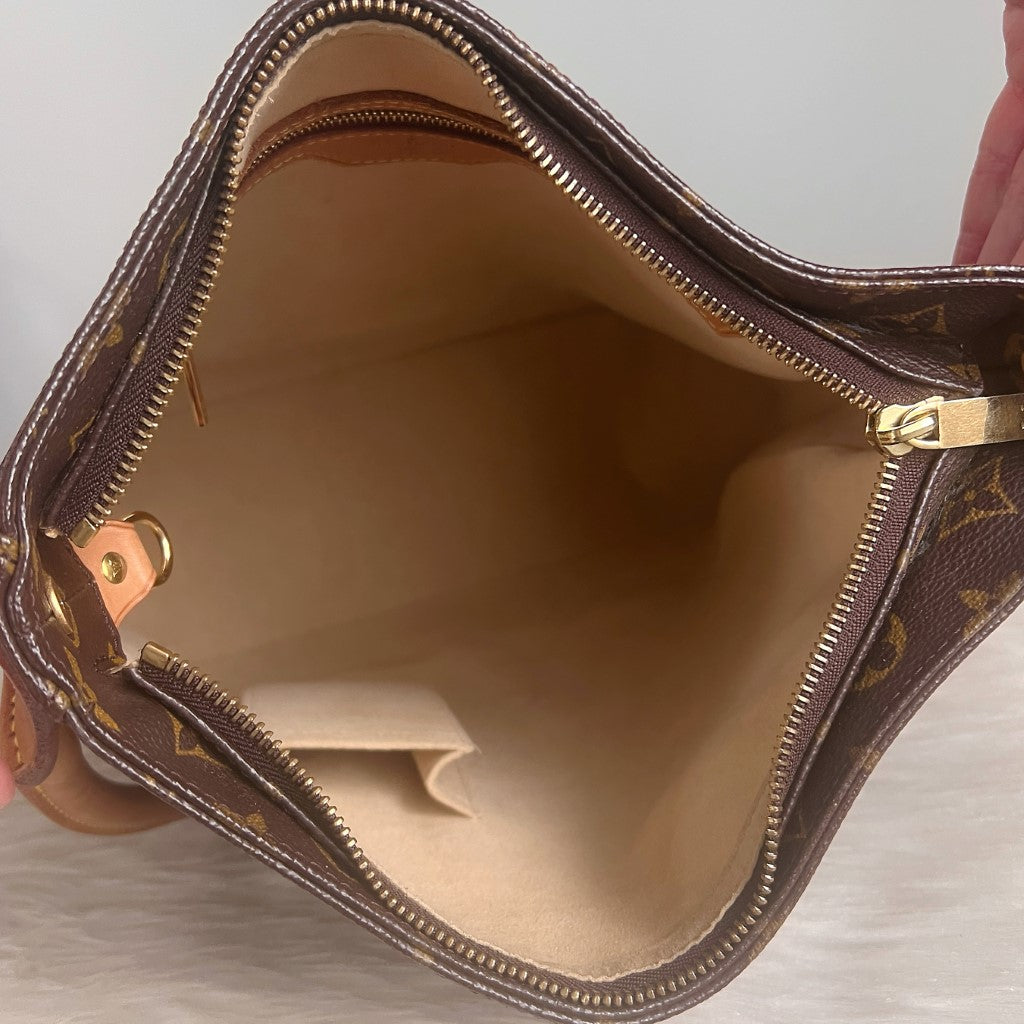 Louis Vuitton Signature Monogram Looping GM Shoulder Bag