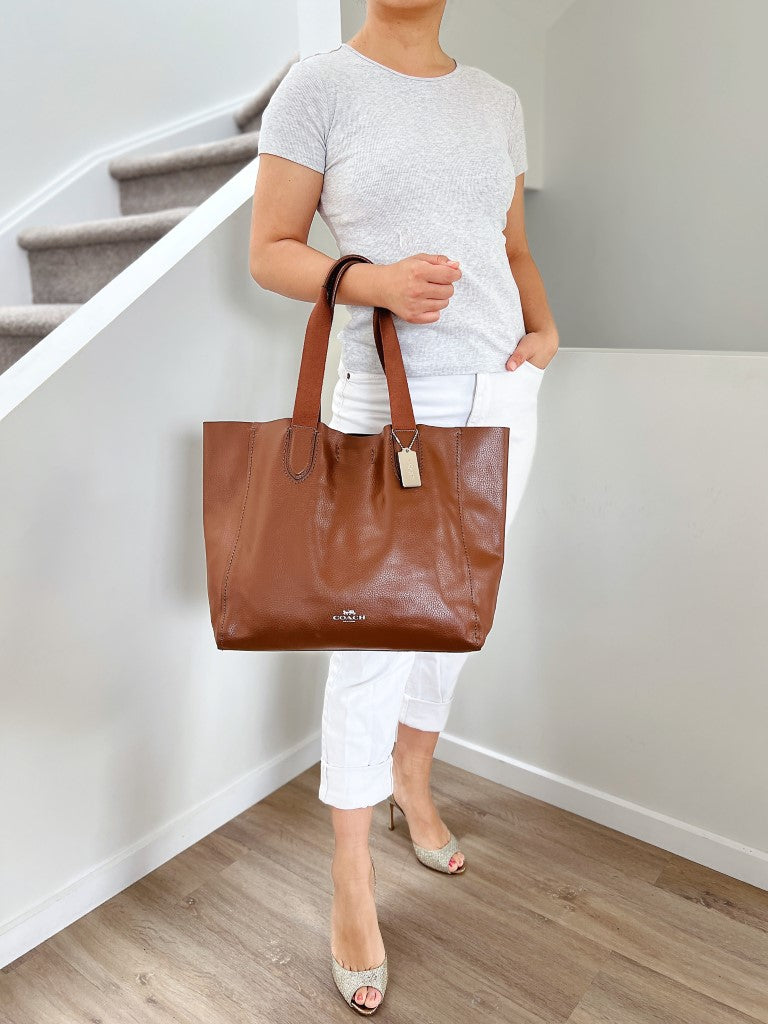 Coach Caramel Leather Front Logo Large Carryall Shoulder Bag Excellent
