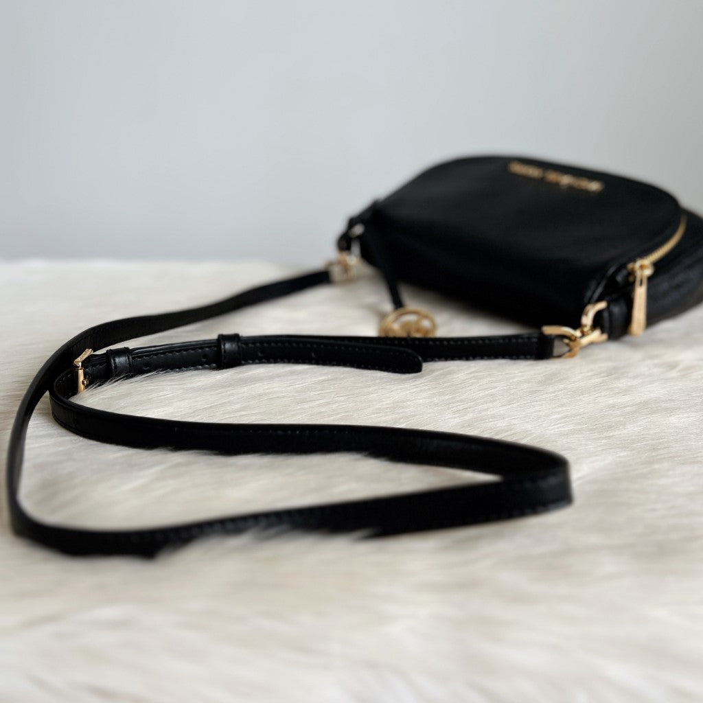 Michael Kors Black Leather Front Logo Zipped Flap Crossbody Shoulder Bag Like New