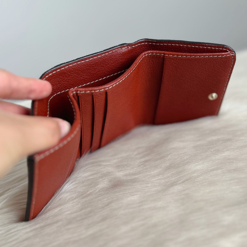 Chloe Caramel Leather Front Detail Tri-Fold Short Wallet Excellent