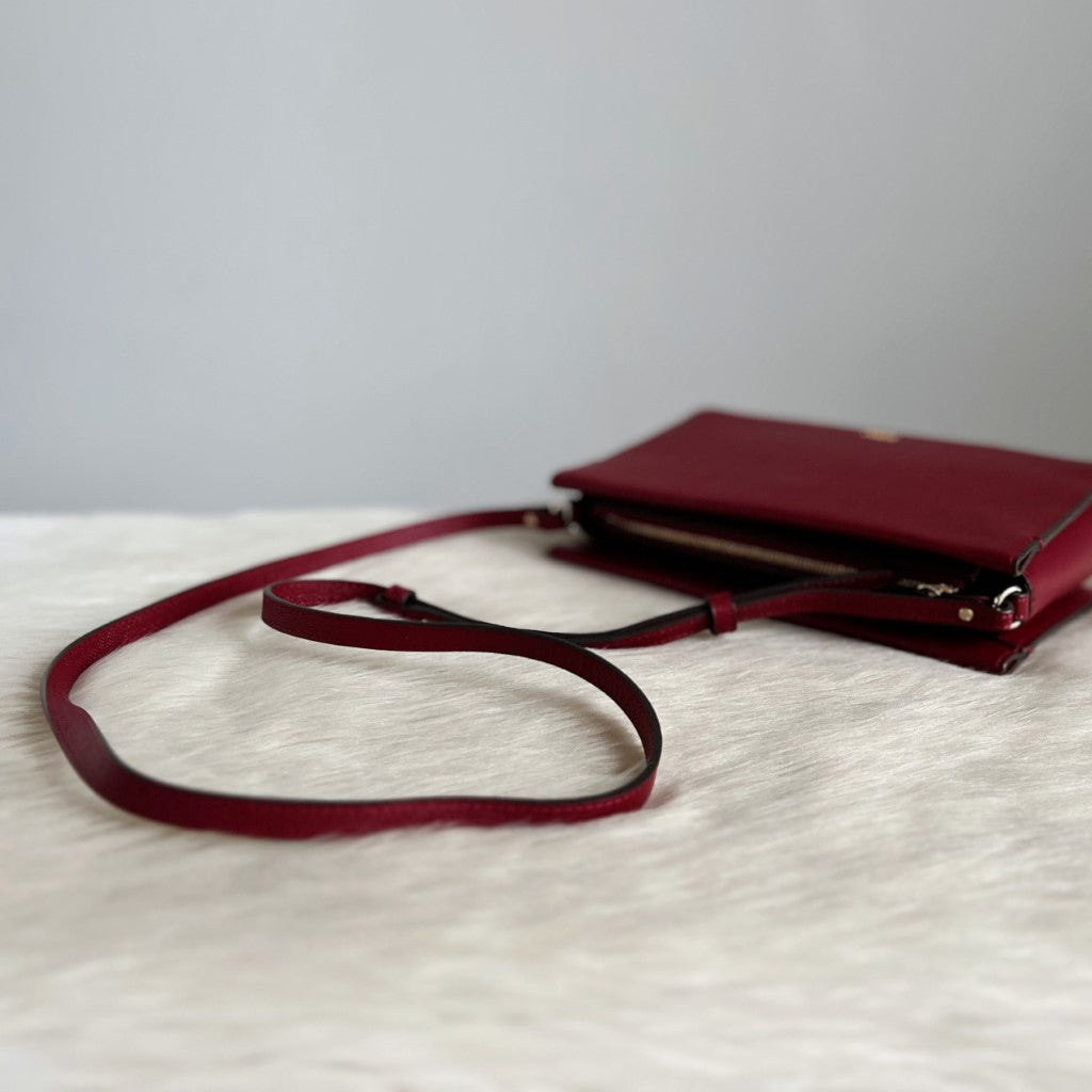 Furla Burgendy Leather Front Logo Crossbody Shoulder Bag Like New