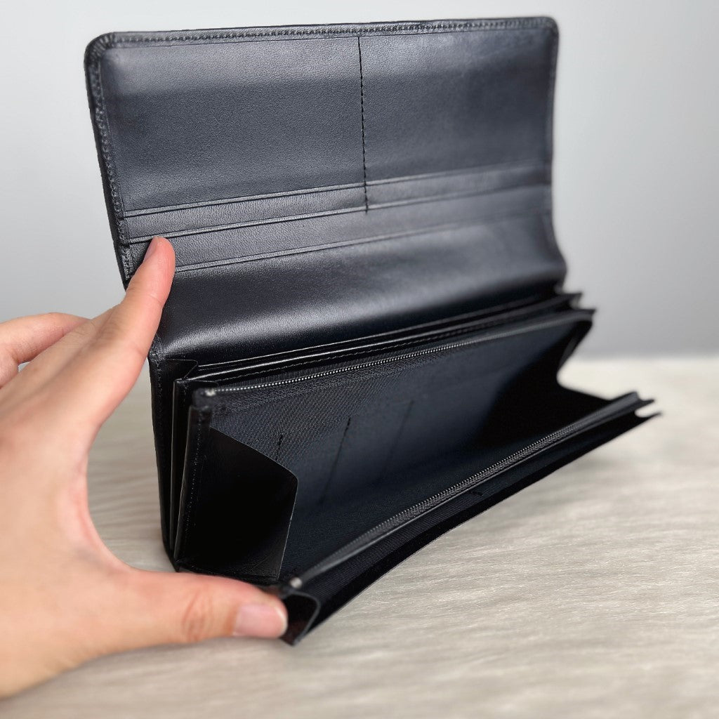 Burberry Black Leather Jacquard Classic Zipped Compartment Long Wallet Like New