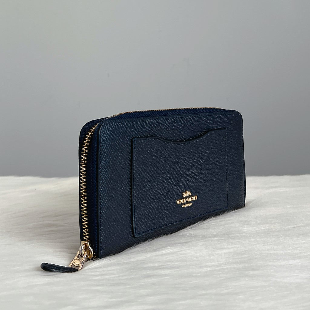 Coach Navy Leather Front Logo Zip Compartment Long Wallet Excellent