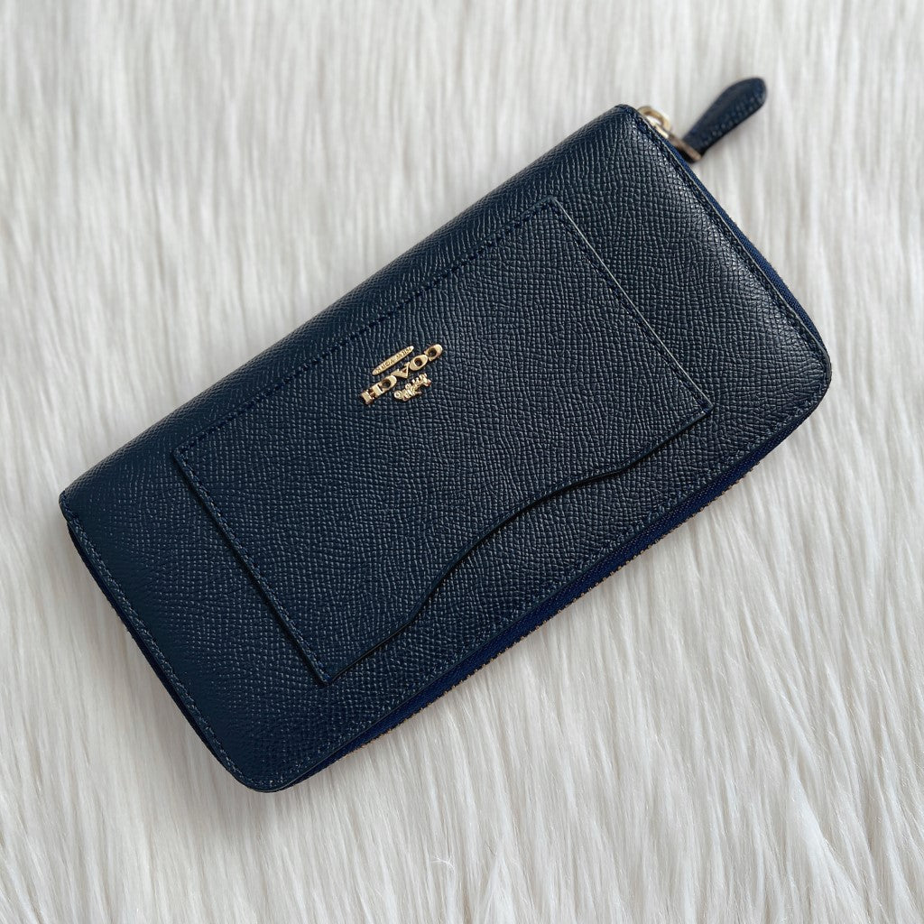 Coach Navy Leather Front Logo Zip Compartment Long Wallet Excellent