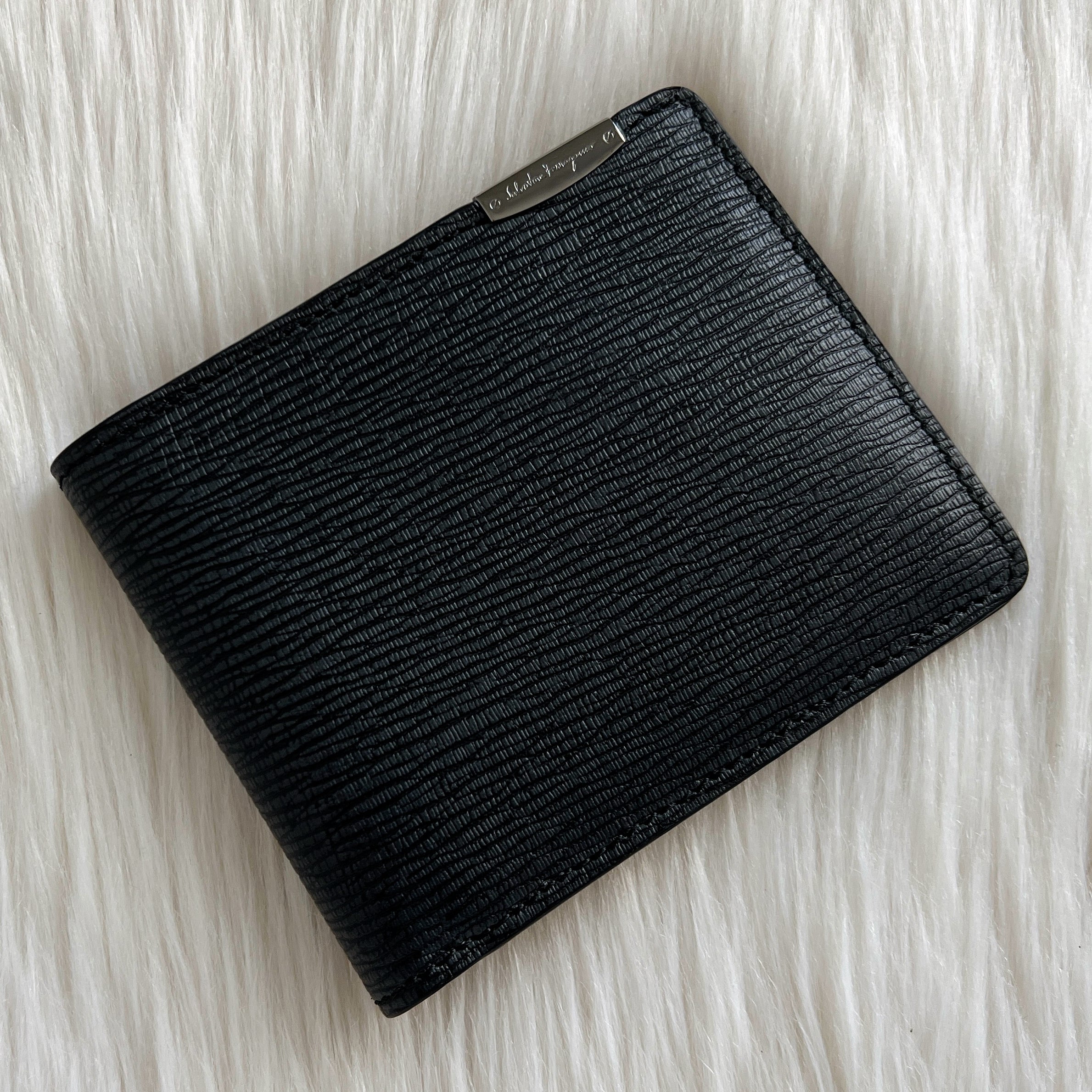 Salvatore Ferragamo Black Leather Bi-Fold Unisex Wallet Like New