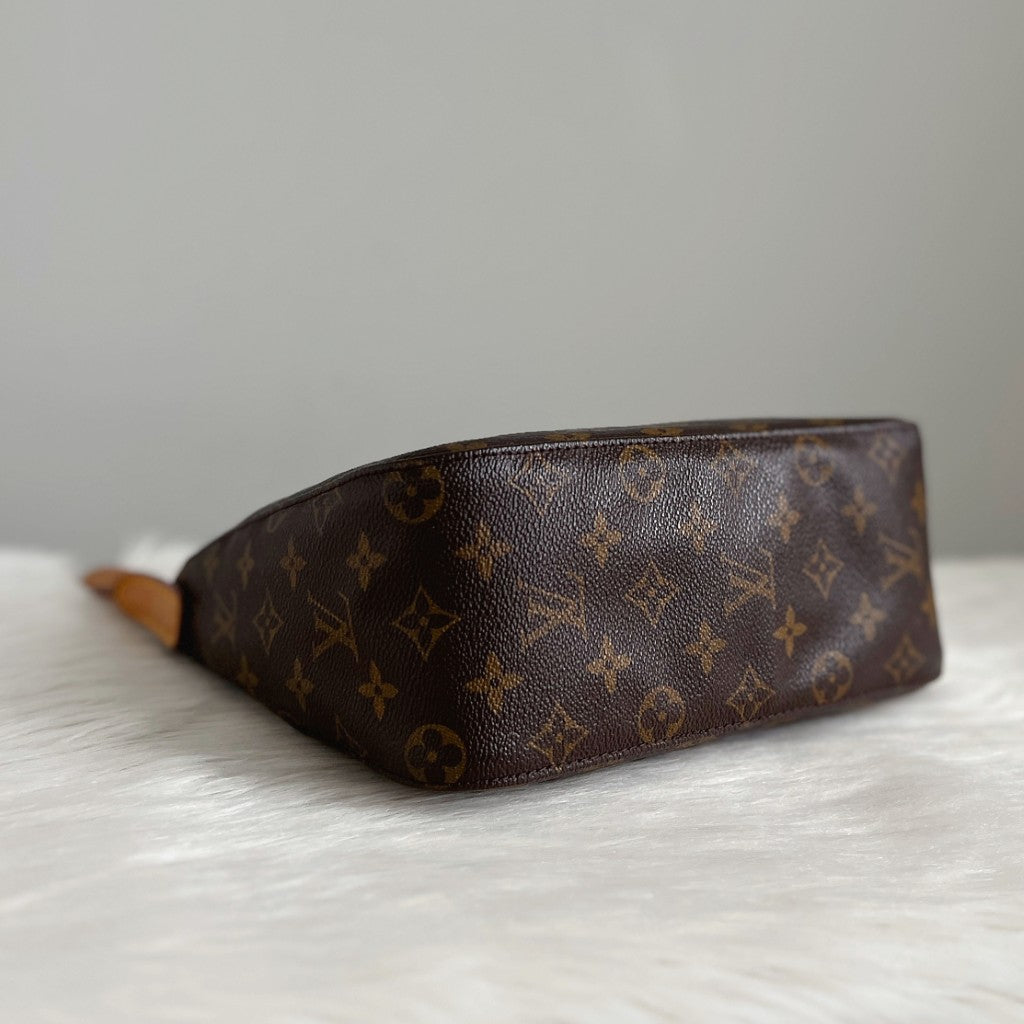 Louis Vuitton Signature Monogram Looping MM Shoulder Bag Excellent