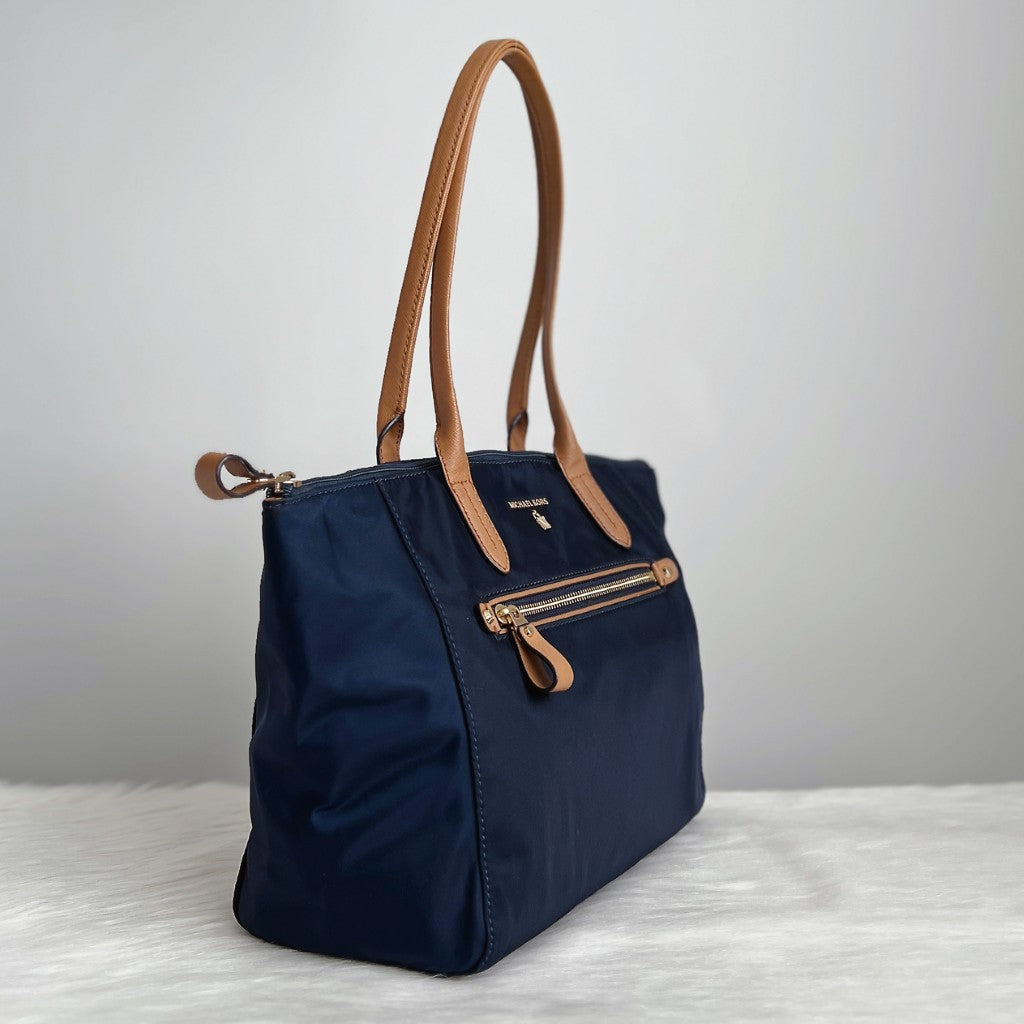 Michael Kors Navy Front Logo Carryall Shoulder Bag Like New