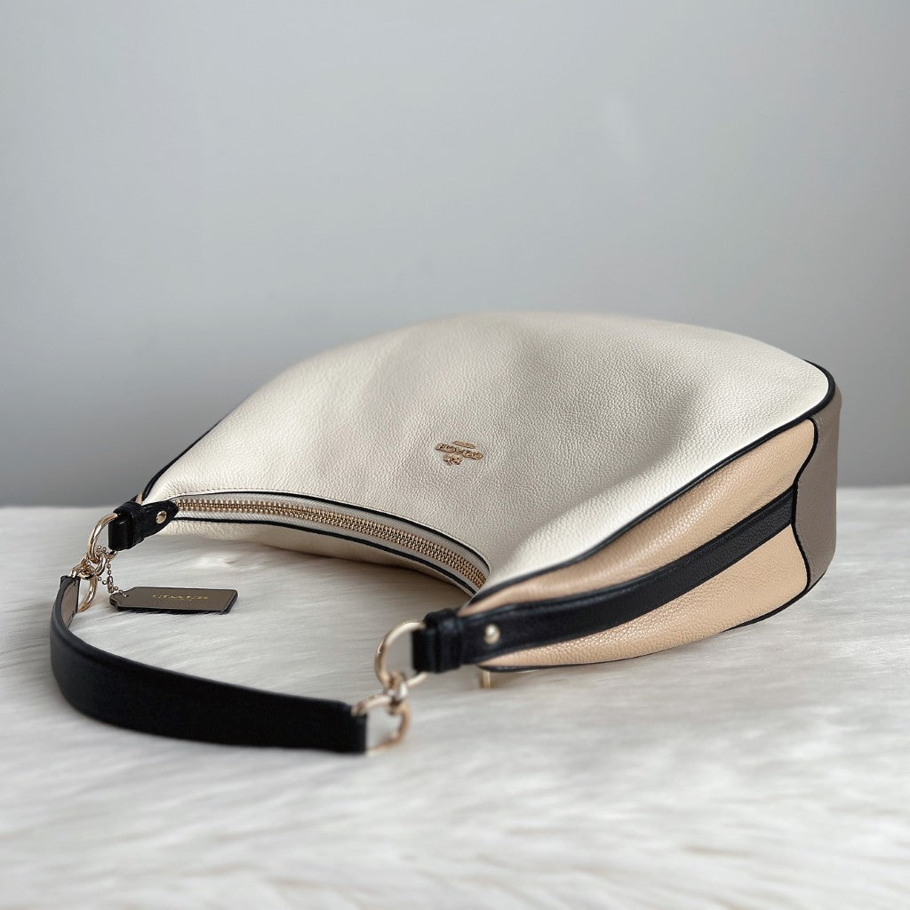 Coach Tri-Tone Leather Front Logo Slouchy 2 Way Shoulder Bag Excellent