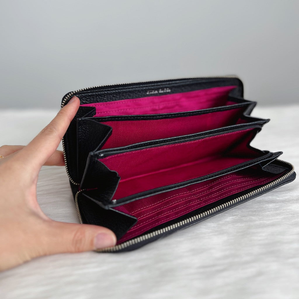 Nina Ricci Black Leather Front Detail Zip Compartment Long Wallet Like New